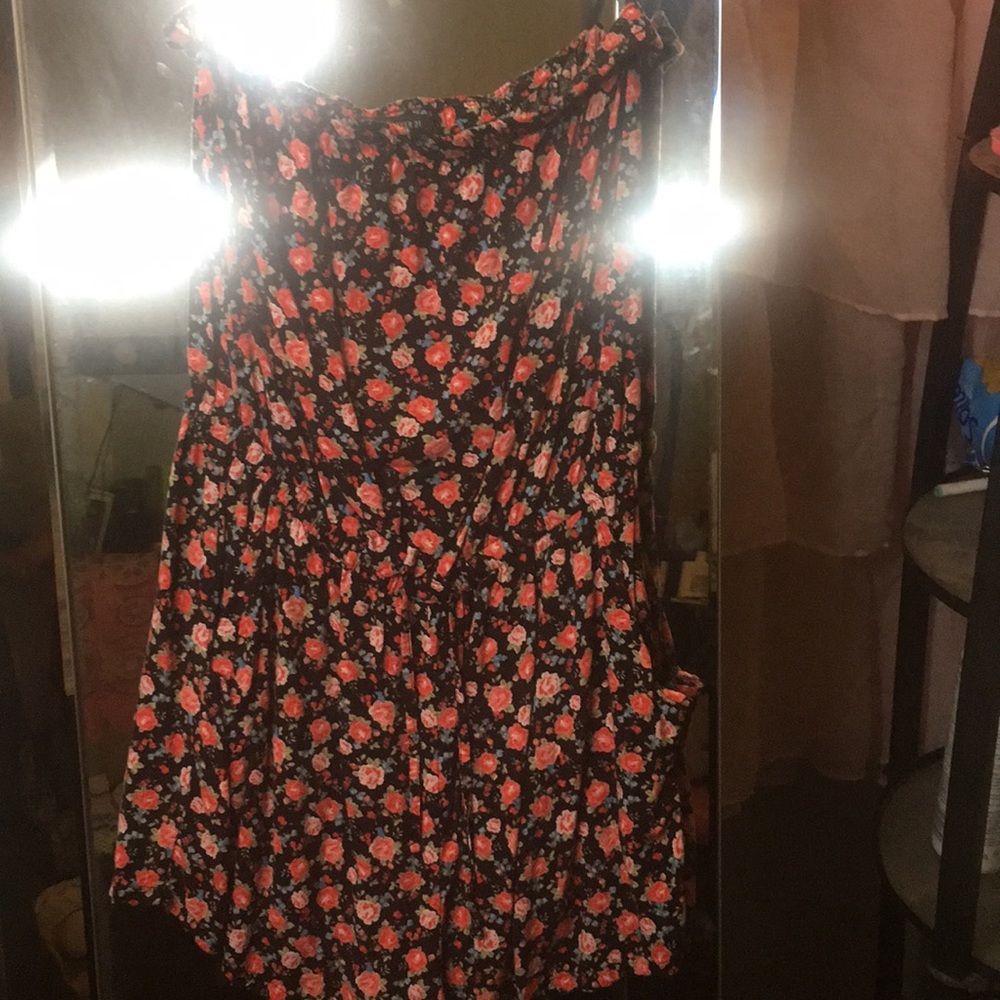 Strapless floral print romper